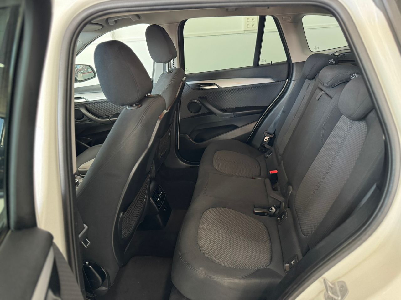 BMW X1 18D sDRIVE 150CV  AUTOMÁTICO ADVANTAGE RESTYLING  - Foto 2