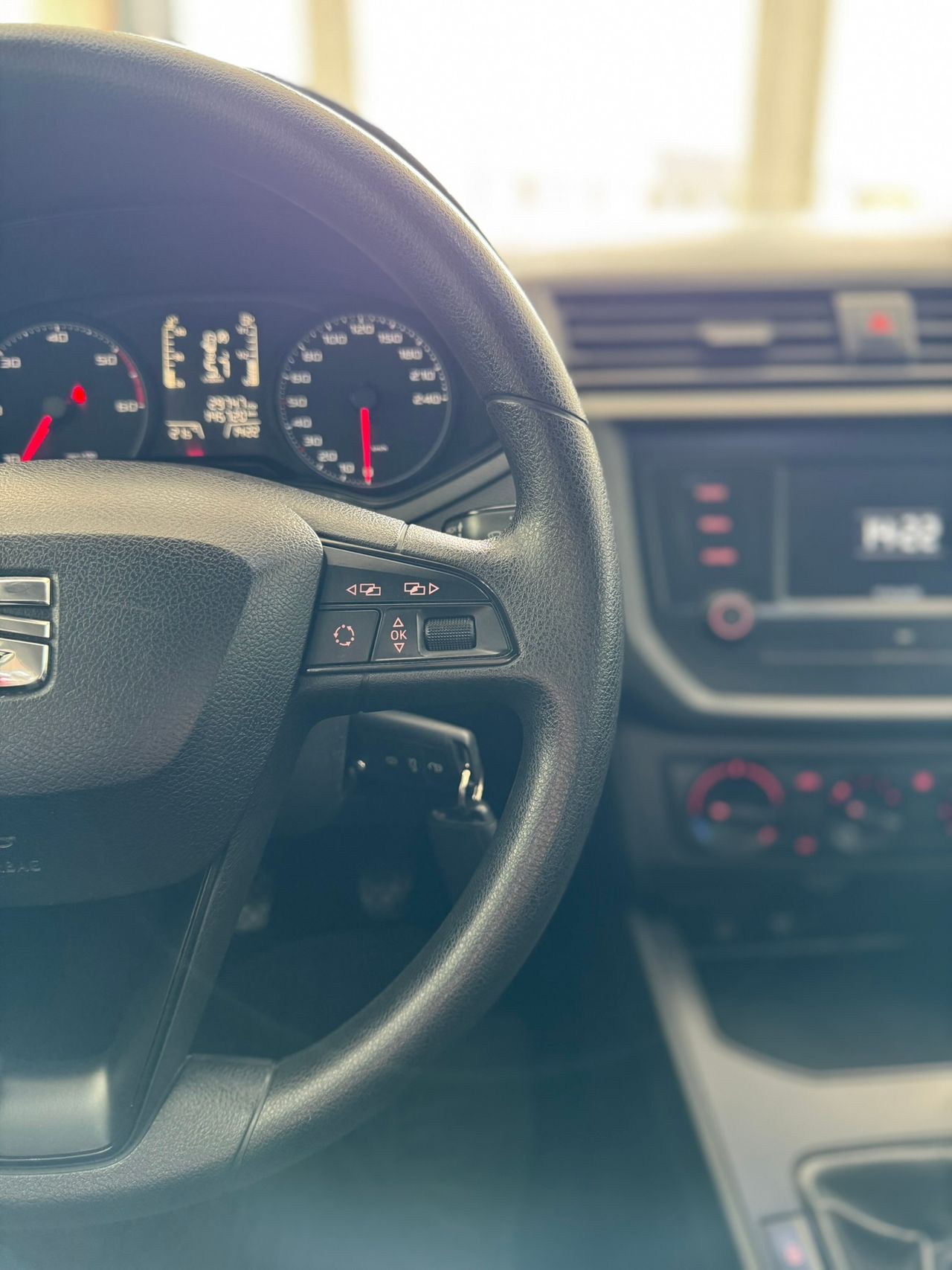 Seat Arona 1.6 TDI 95CV REFERENCE  - Foto 2