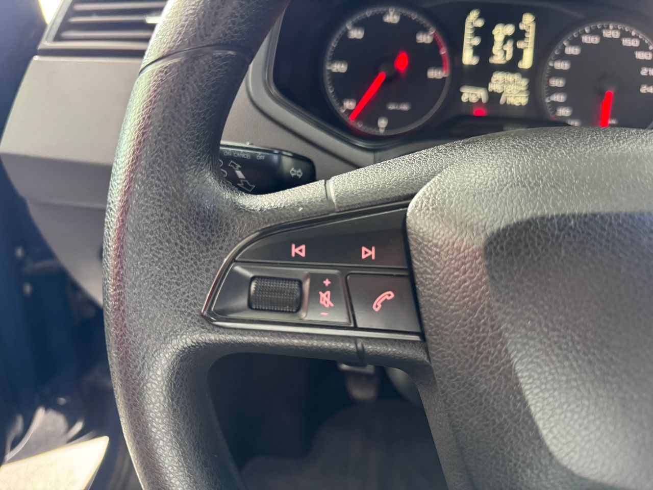 Seat Arona 1.6 TDI 95CV REFERENCE  - Foto 2