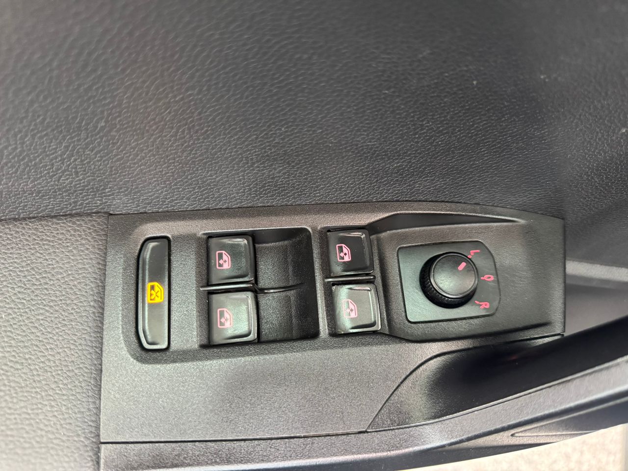 Seat Arona 1.6 TDI 95CV REFERENCE  - Foto 2