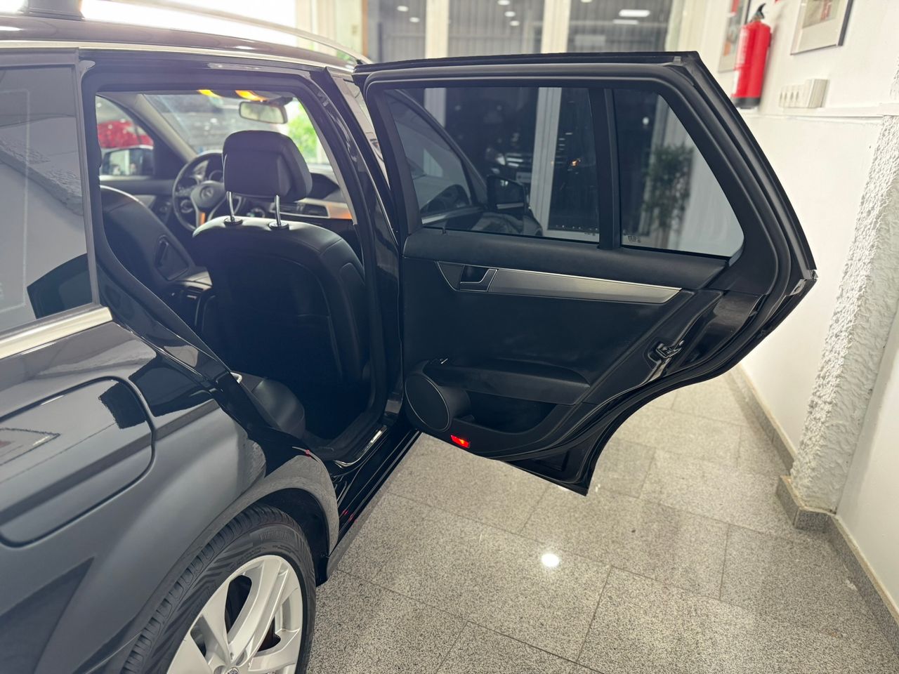 Mercedes Clase C BREAK AVANTGARDE 2.2 200d 136cv  - Foto 2