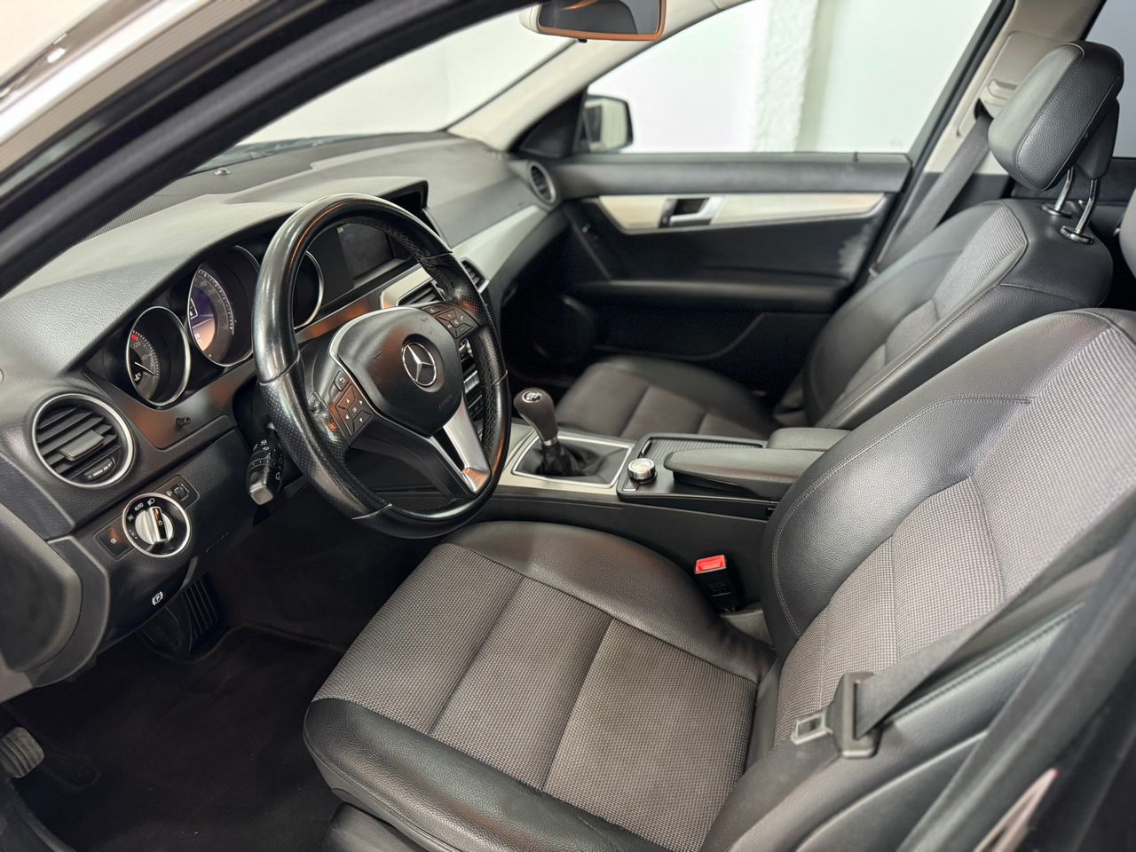 Mercedes Clase C BREAK AVANTGARDE 2.2 200d 136cv  - Foto 2