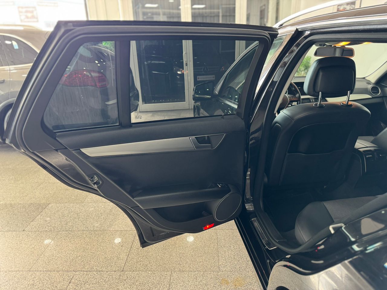 Mercedes Clase C BREAK AVANTGARDE 2.2 200d 136cv  - Foto 2