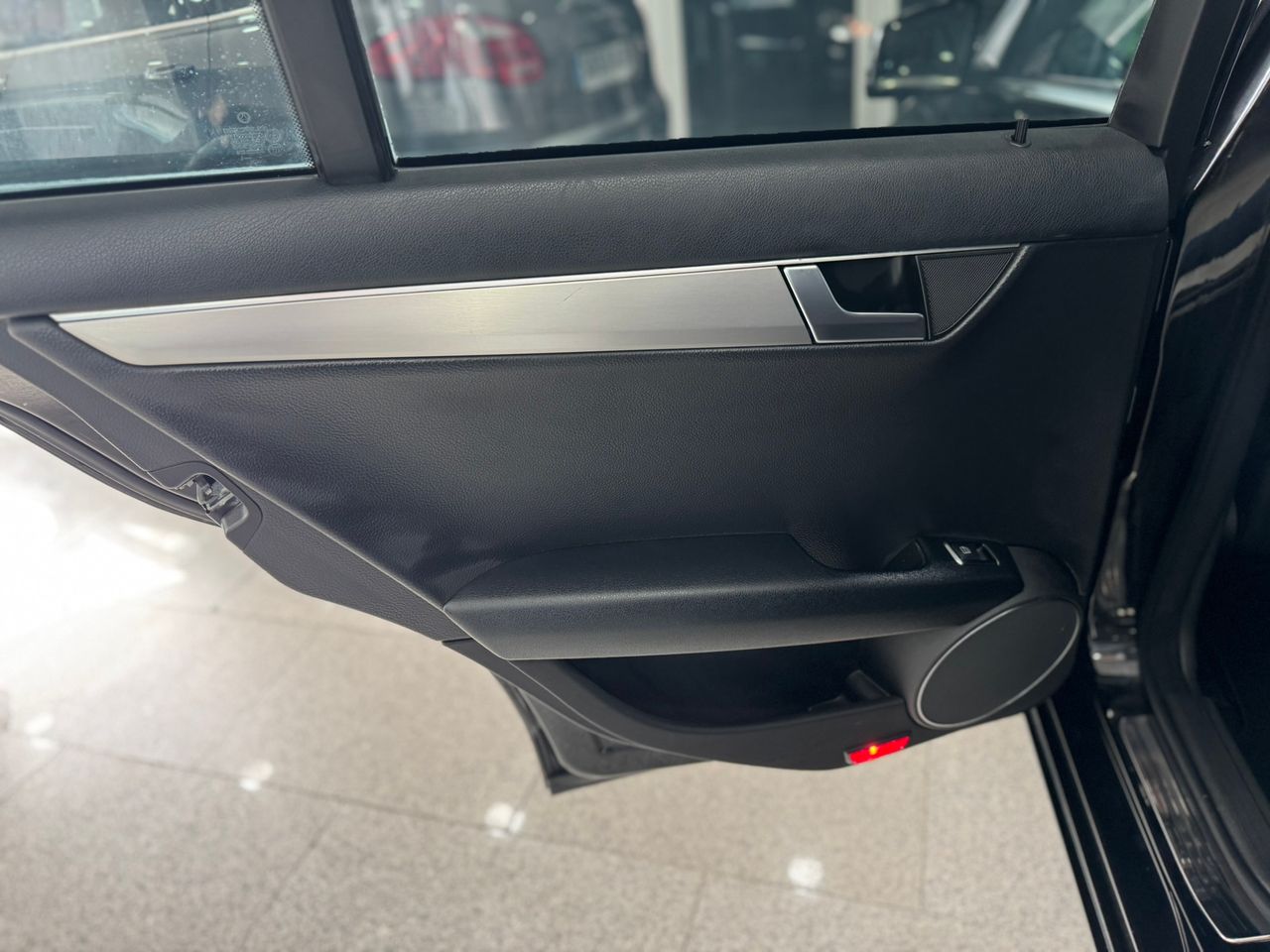 Mercedes Clase C BREAK AVANTGARDE 2.2 200d 136cv  - Foto 2