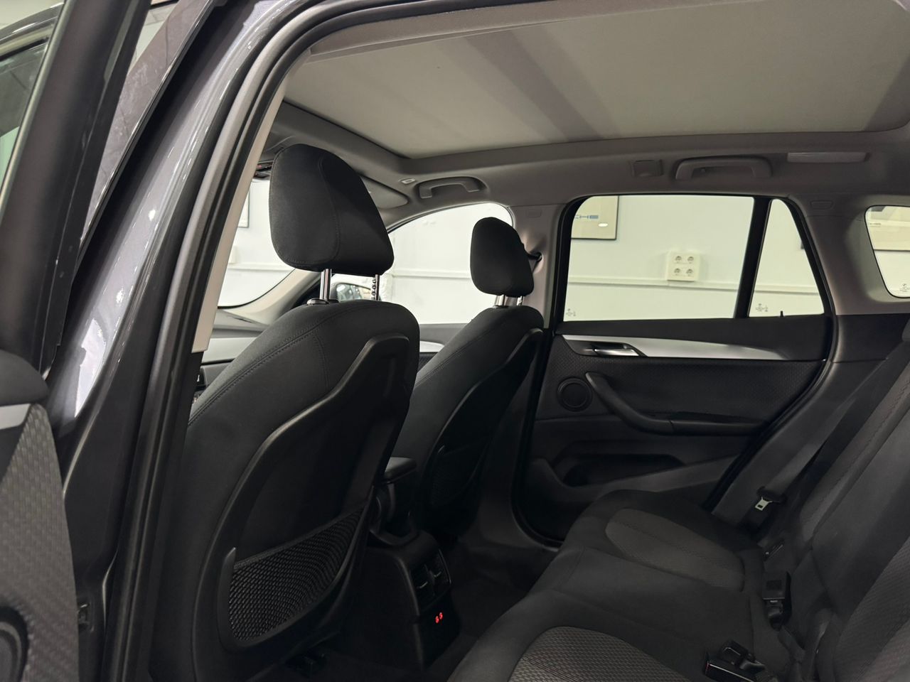 BMW X1 18D ADVANTAGE 150CV DIESEL  - Foto 2