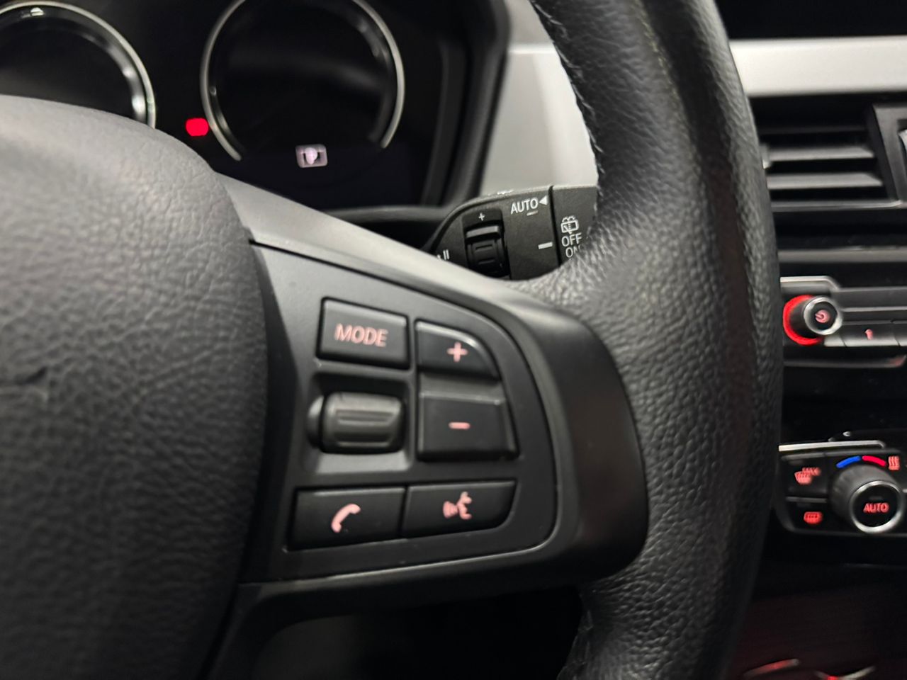 BMW X1 18D ADVANTAGE 150CV DIESEL  - Foto 2