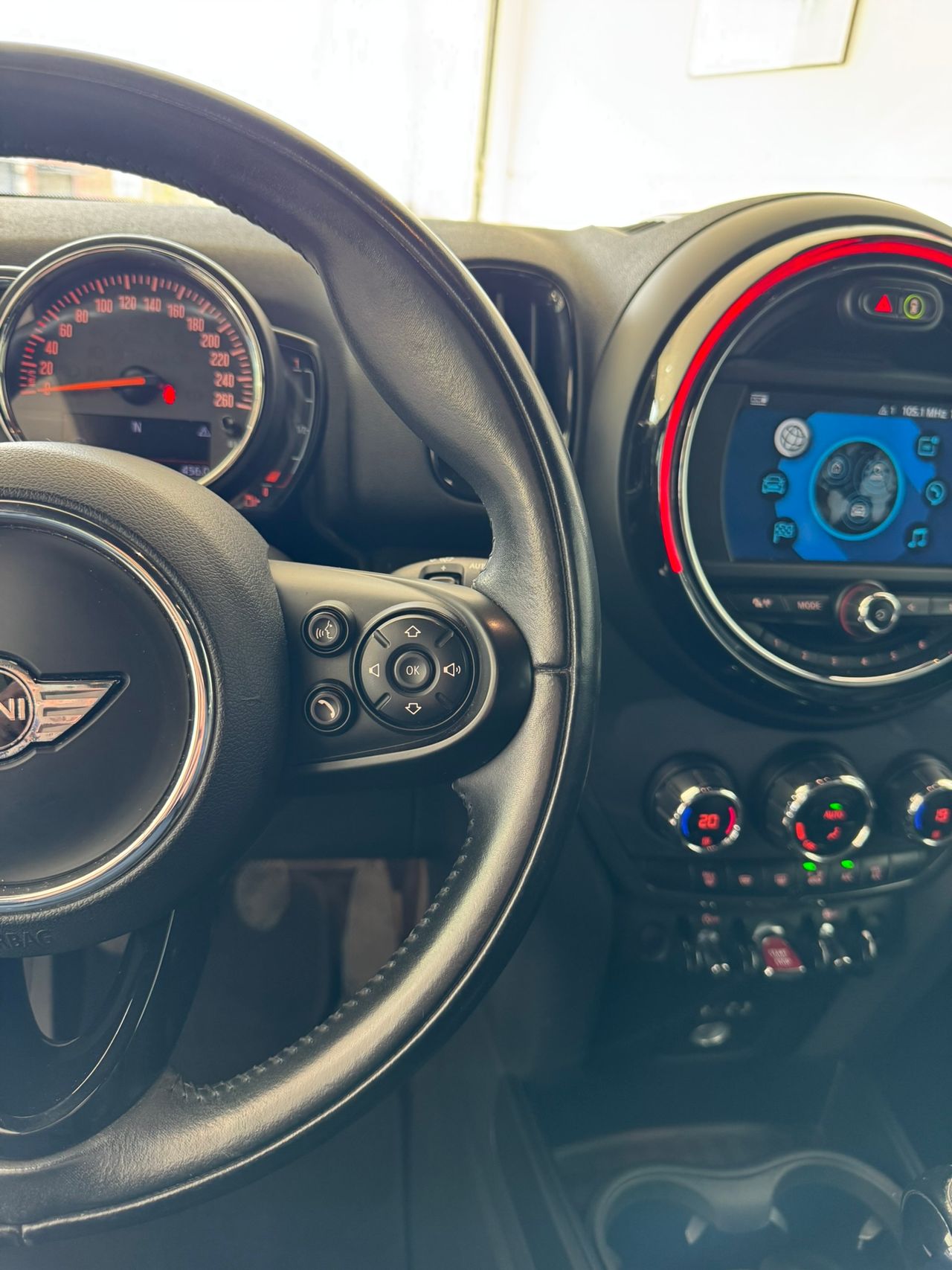 MINI Countryman ONE D 116CV  - Foto 2