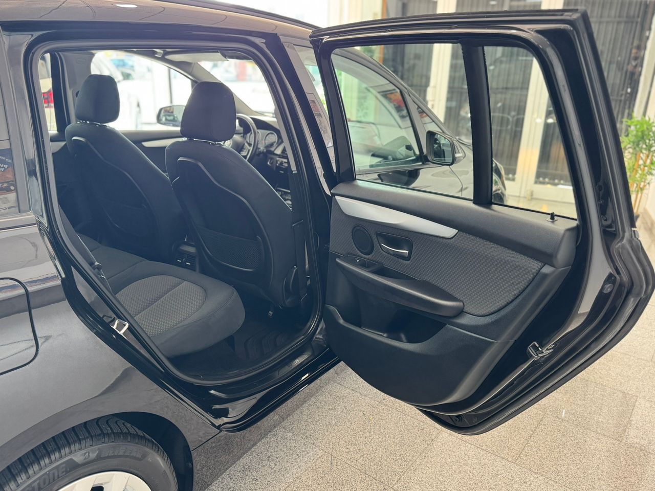 BMW Serie 2 Gran Tourer 218d Advantage 150cv - Foto 2