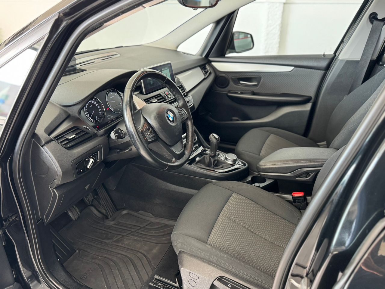 BMW Serie 2 Gran Tourer 218d Advantage 150cv - Foto 2