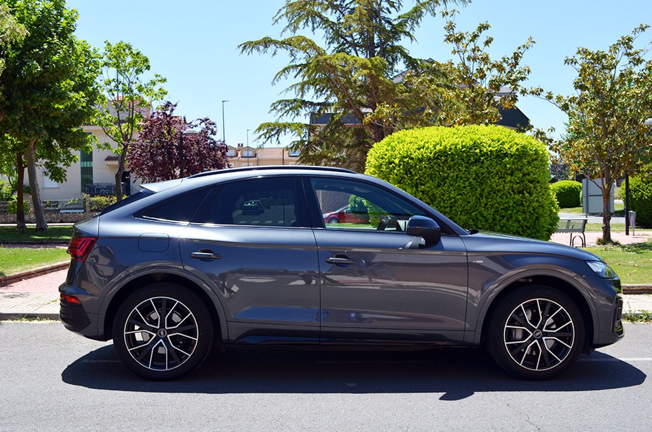 Audi Q5 Sportback 55 TFSi-e 367cv Quattro S-tronic Black Line - Foto 5