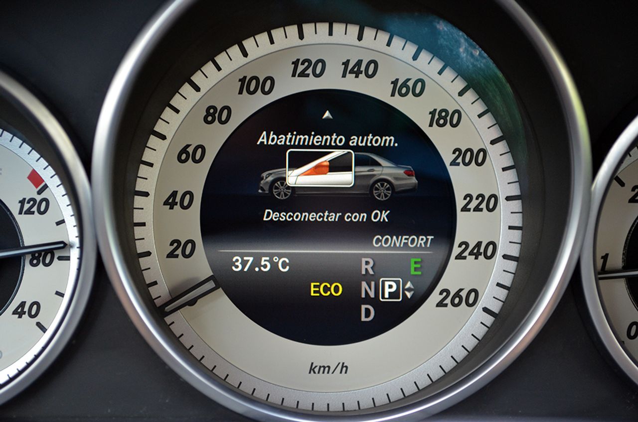 Mercedes Clase E 220 Cdi Avantgarde 7G-Tronic 170cv  - Foto 39