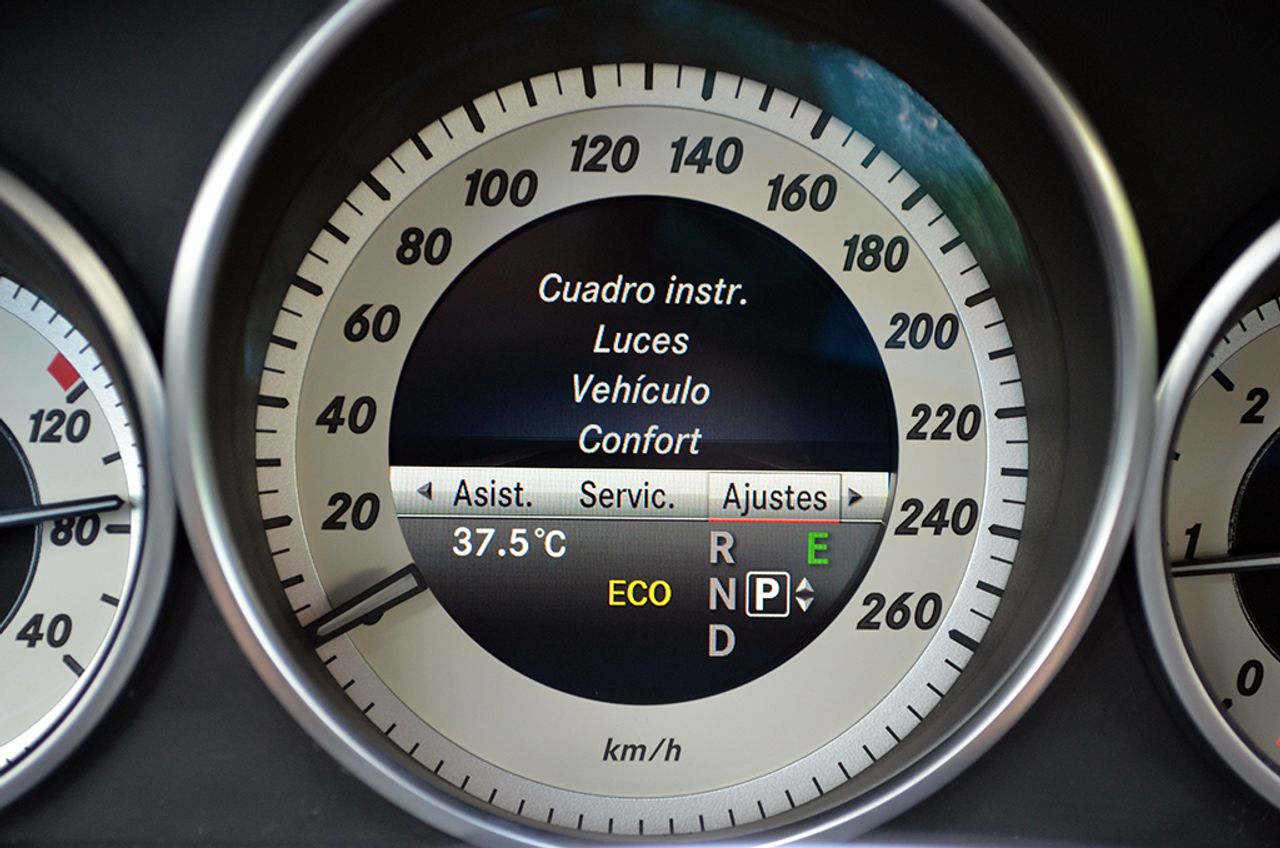 Mercedes Clase E 220 Cdi Avantgarde 7G-Tronic 170cv  - Foto 32