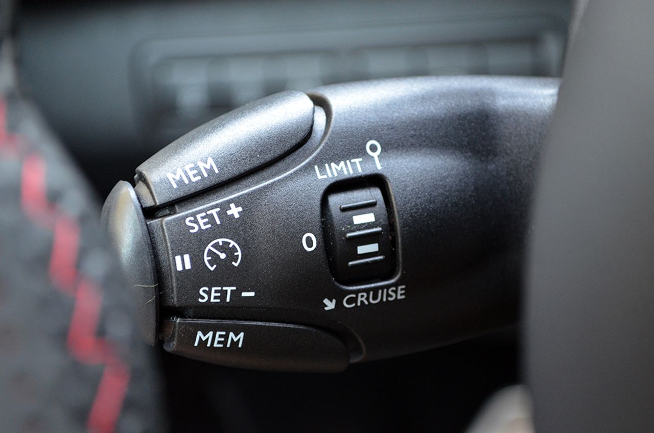 Peugeot 308 2.0 BlueHDI 180cv EAT8 GT  - Foto 26