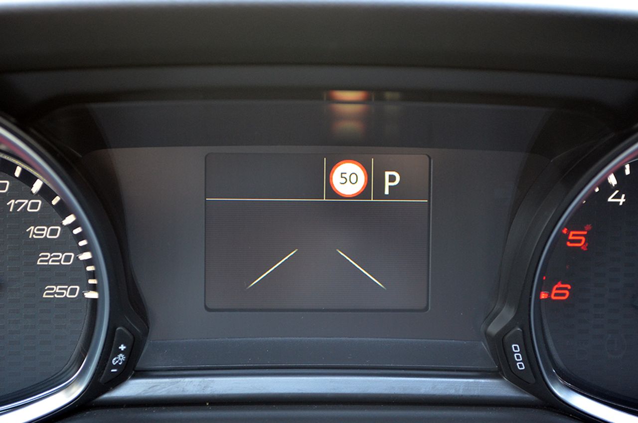 Peugeot 308 2.0 BlueHDI 180cv EAT8 GT  - Foto 32