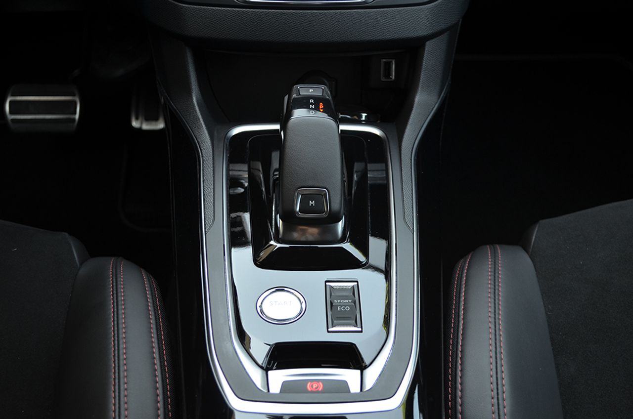 Peugeot 308 2.0 BlueHDI 180cv EAT8 GT  - Foto 16