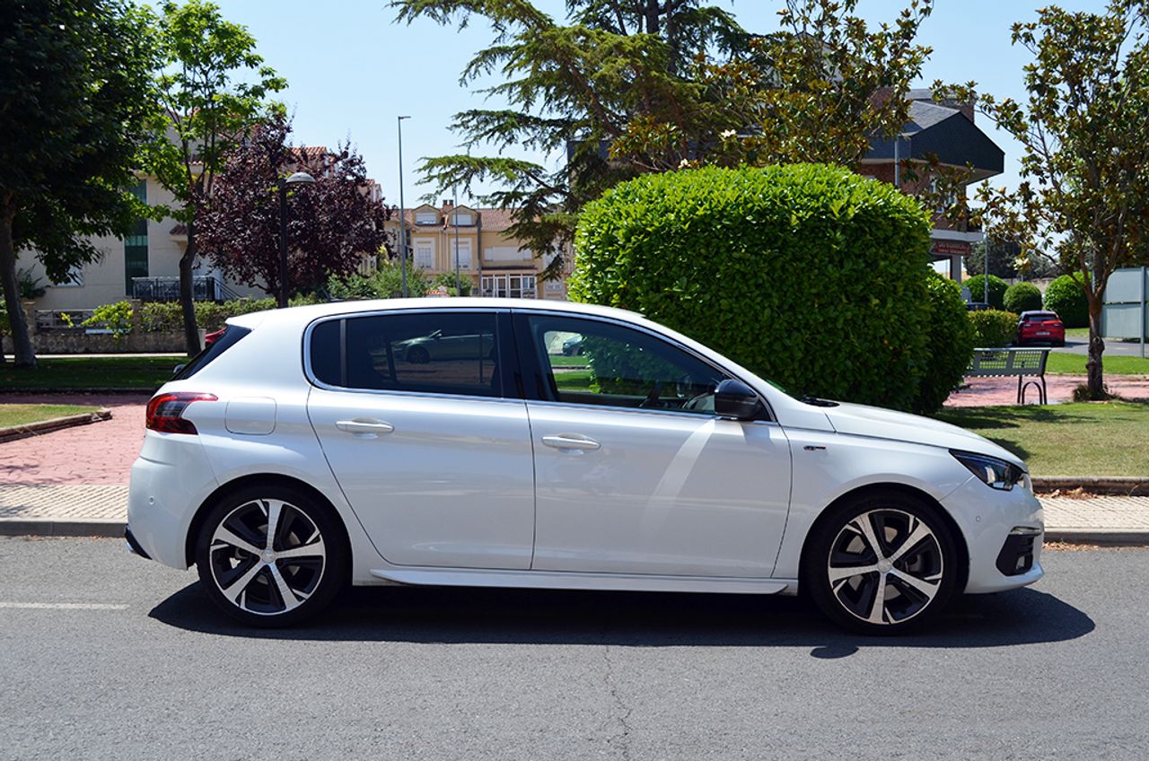 Peugeot 308 2.0 BlueHDI 180cv EAT8 GT  - Foto 5