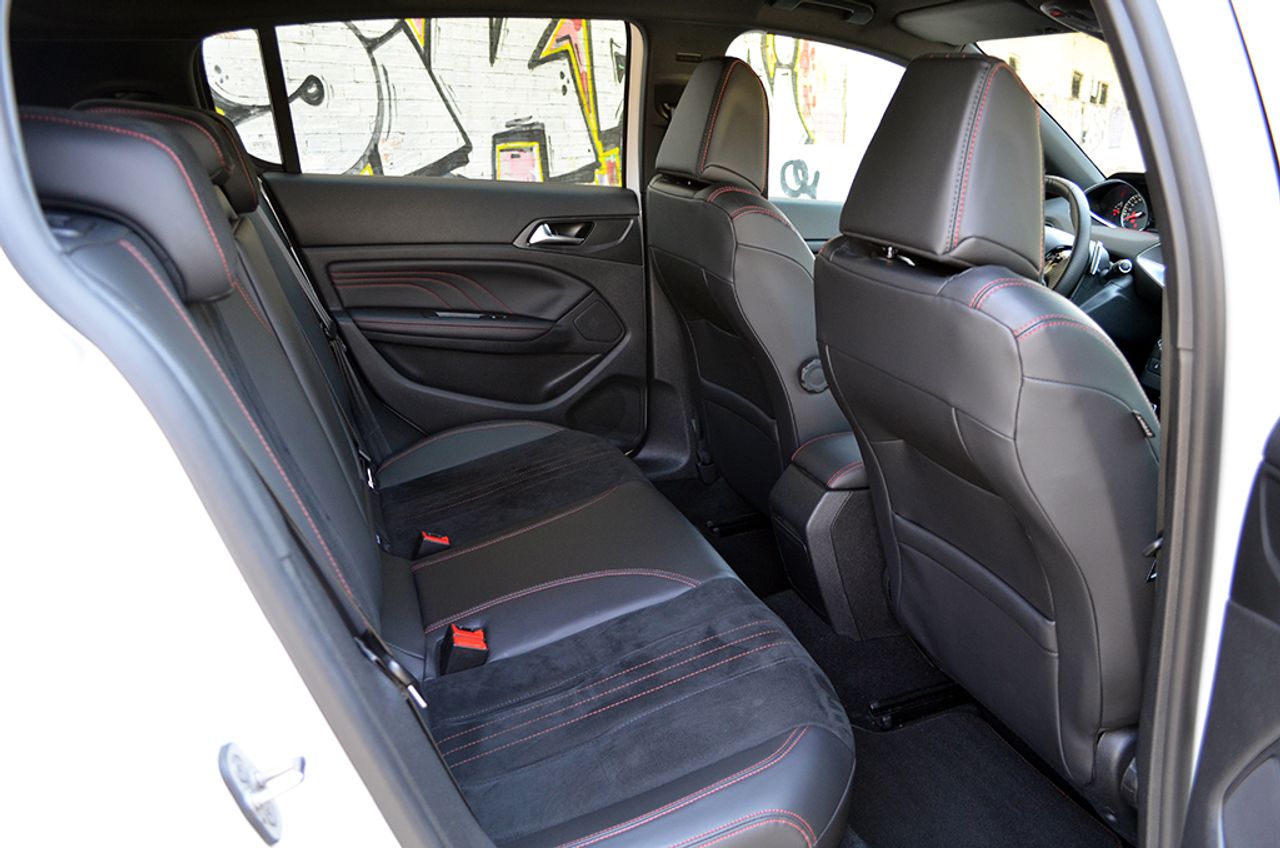 Peugeot 308 2.0 BlueHDI 180cv EAT8 GT  - Foto 12