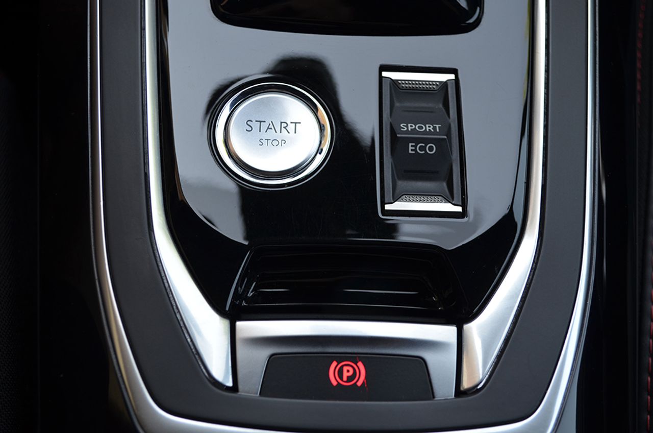 Peugeot 308 2.0 BlueHDI 180cv EAT8 GT  - Foto 28