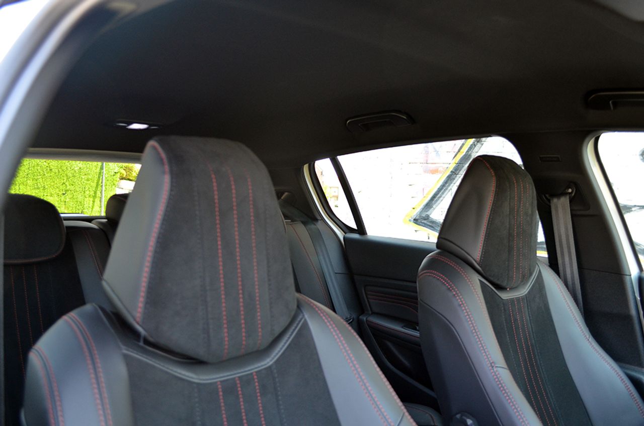 Peugeot 308 2.0 BlueHDI 180cv EAT8 GT  - Foto 14