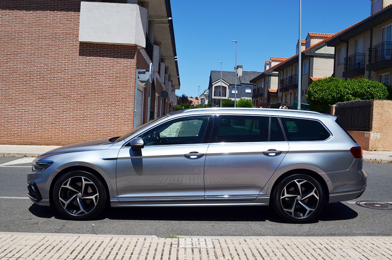 Volkswagen Passat Variant 2.0 Tdi 190cv DSG R-Line  - Foto 97