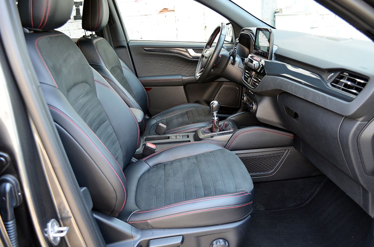 Ford Kuga 2.0 EcoBlue MHEV 150cv ST-Line X  - Foto 13