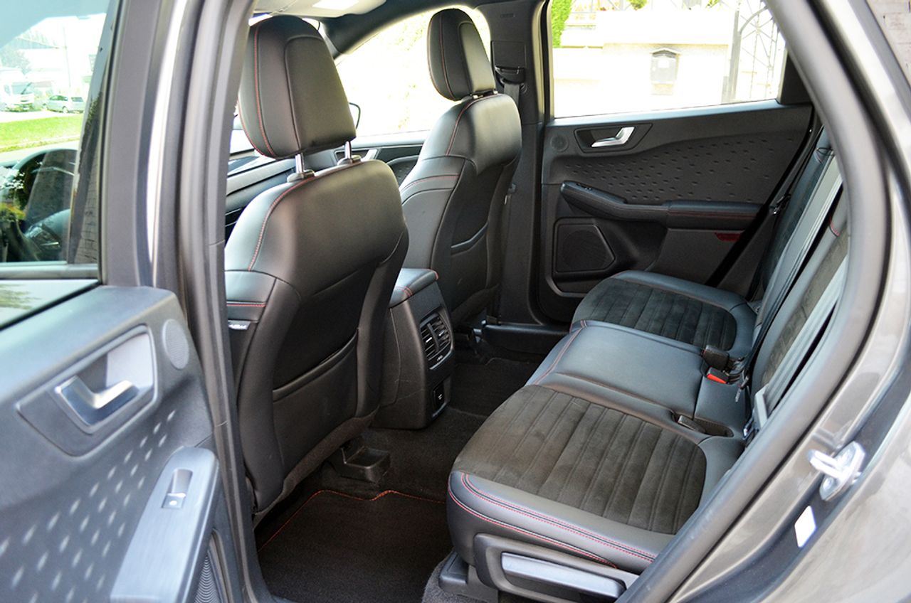 Ford Kuga 2.0 EcoBlue MHEV 150cv ST-Line X  - Foto 9