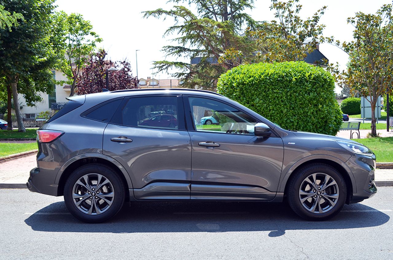 Ford Kuga 2.0 EcoBlue MHEV 150cv ST-Line X  - Foto 5