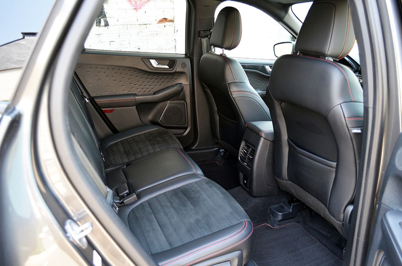 Ford Kuga 2.0 EcoBlue MHEV 150cv ST-Line X  - Foto 12