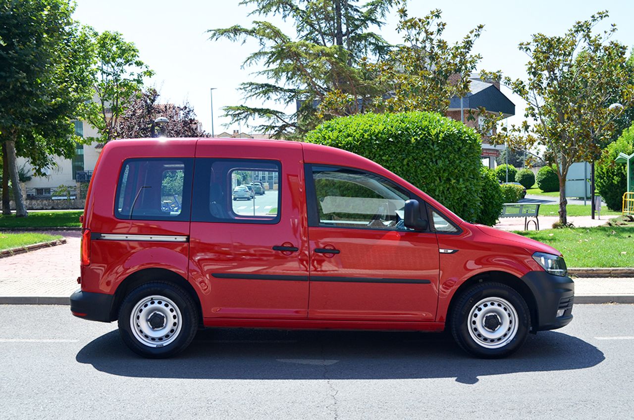Volkswagen Caddy 2.0 Tdi 102cv 5 plazas - Foto 5