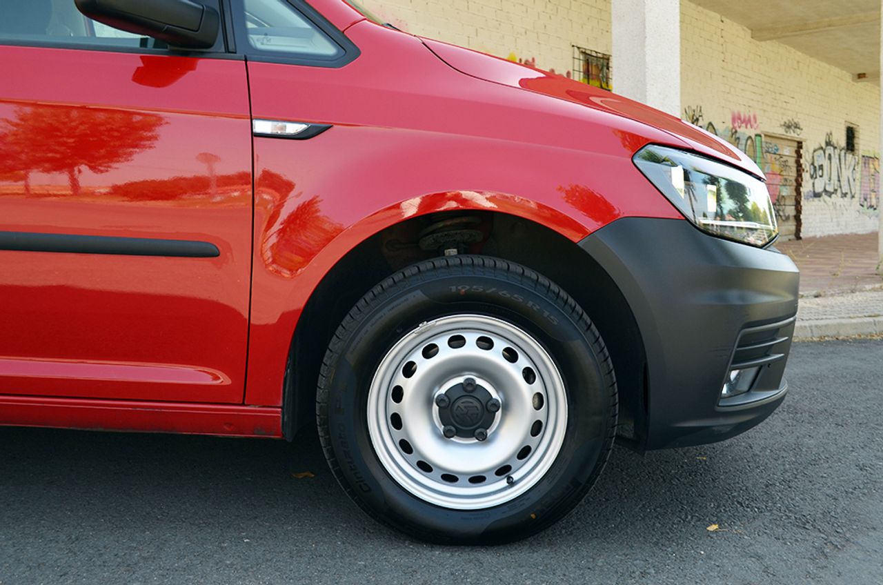 Volkswagen Caddy 2.0 Tdi 102cv 5 plazas - Foto 29