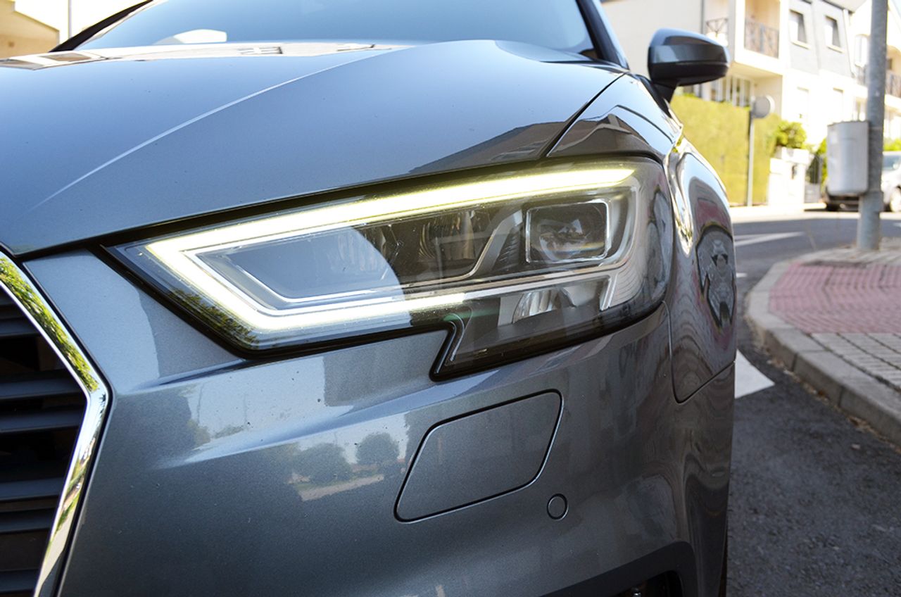 Audi A3 Sportback 1.0 Tfsi 116cv Design Edition  - Foto 48