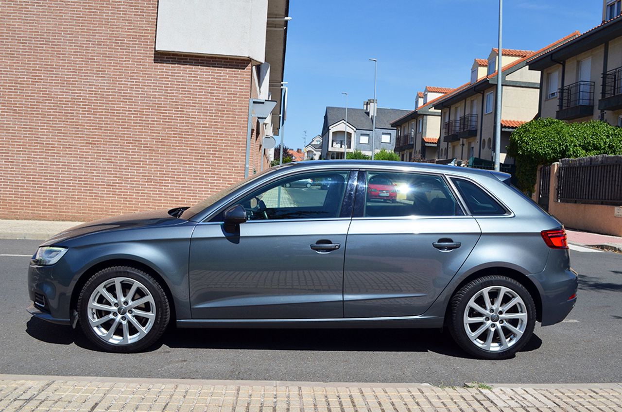 Audi A3 Sportback 1.0 Tfsi 116cv Design Edition  - Foto 51