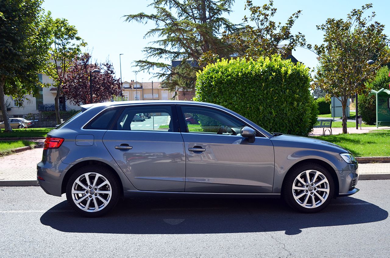 Audi A3 Sportback 1.0 Tfsi 116cv Design Edition  - Foto 5