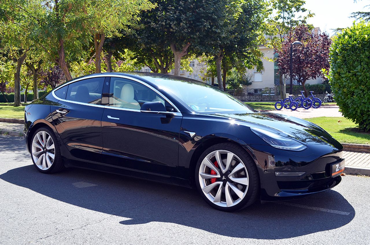 Tesla Model 3 Performance AWD  - Foto 6