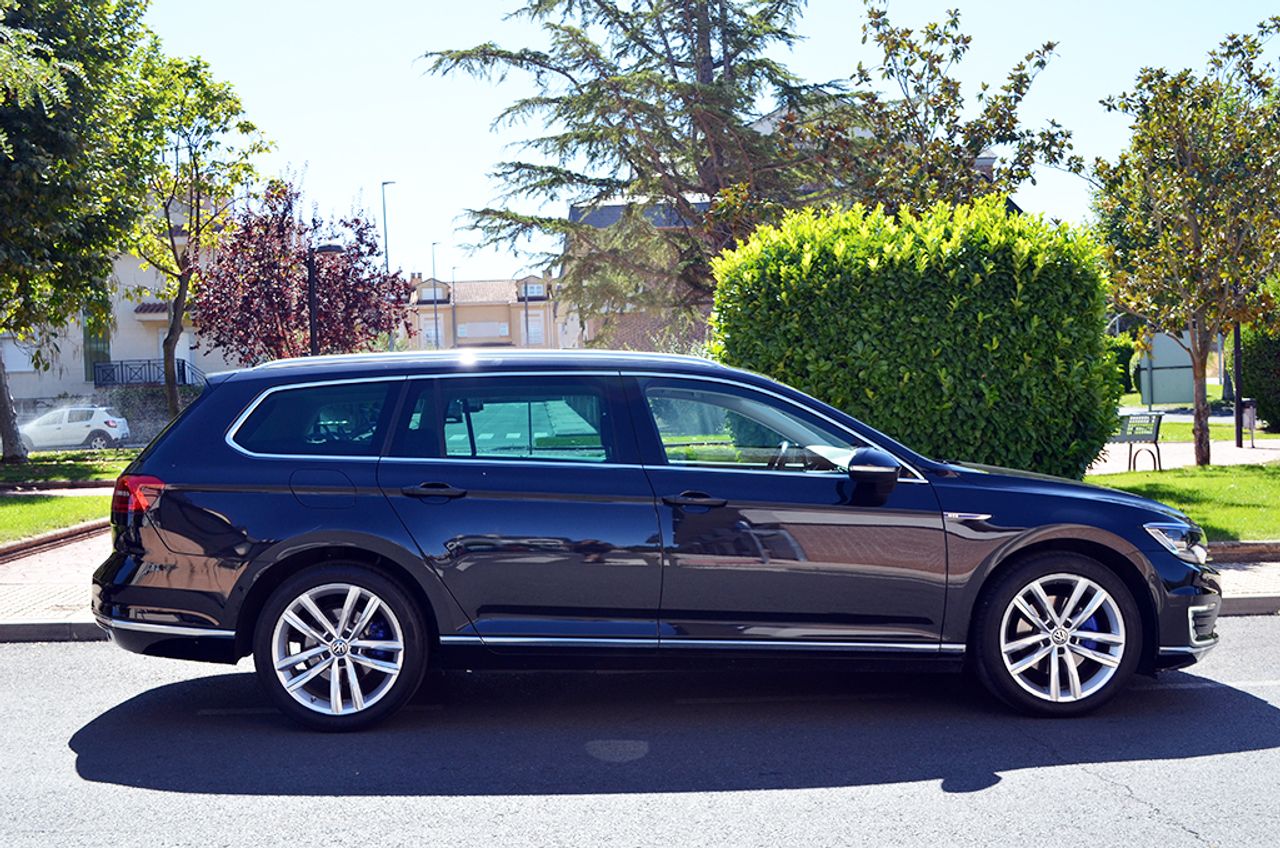 Volkswagen Passat Variant GTE PHEV 218cv  - Foto 5