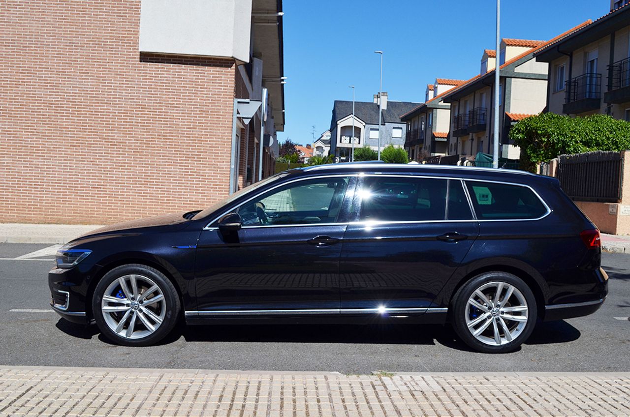 Volkswagen Passat Variant GTE PHEV 218cv  - Foto 105