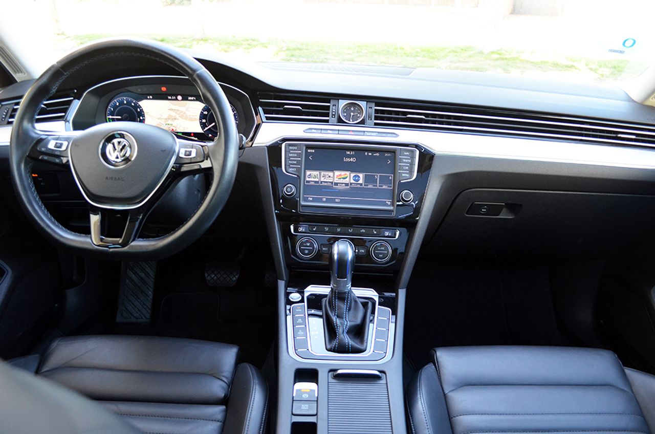 Volkswagen Passat Variant GTE PHEV 218cv  - Foto 7