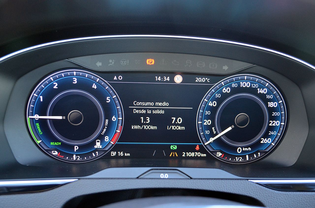 Volkswagen Passat Variant GTE PHEV 218cv  - Foto 35