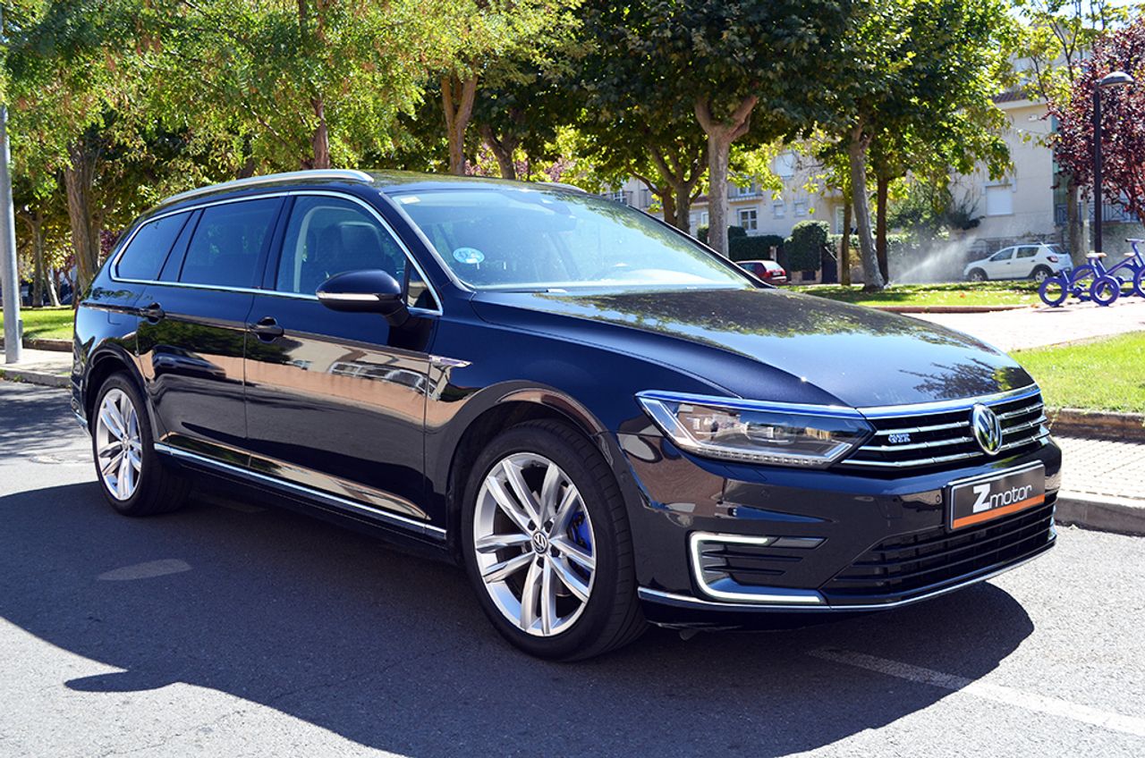 Volkswagen Passat Variant GTE PHEV 218cv  - Foto 6