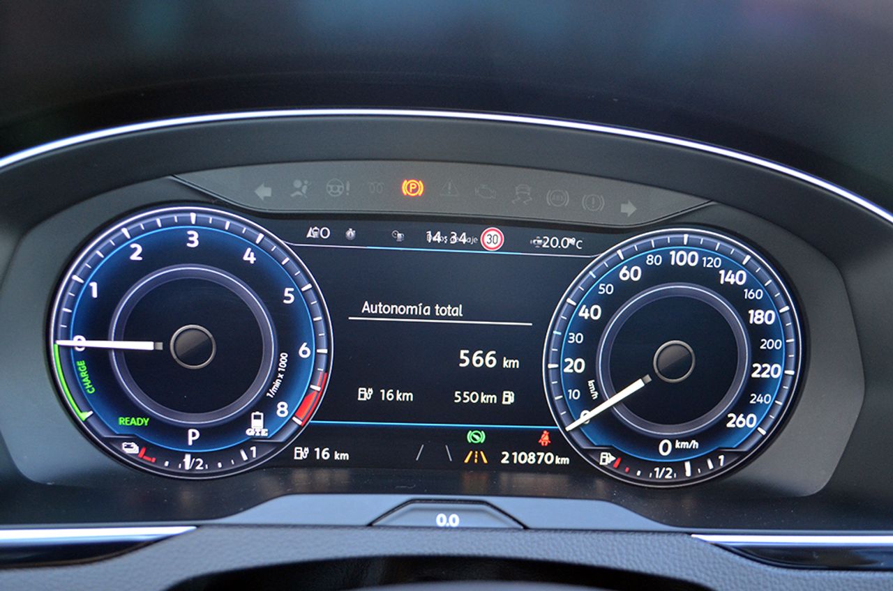 Volkswagen Passat Variant GTE PHEV 218cv  - Foto 33