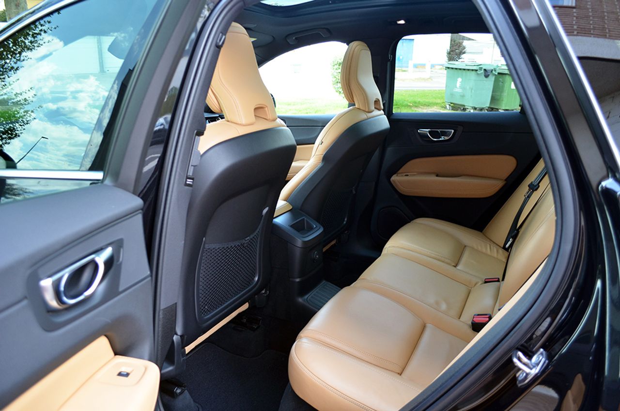 Volvo XC60 T6 Twin Recharge Inscription PHEV 340cv  - Foto 9