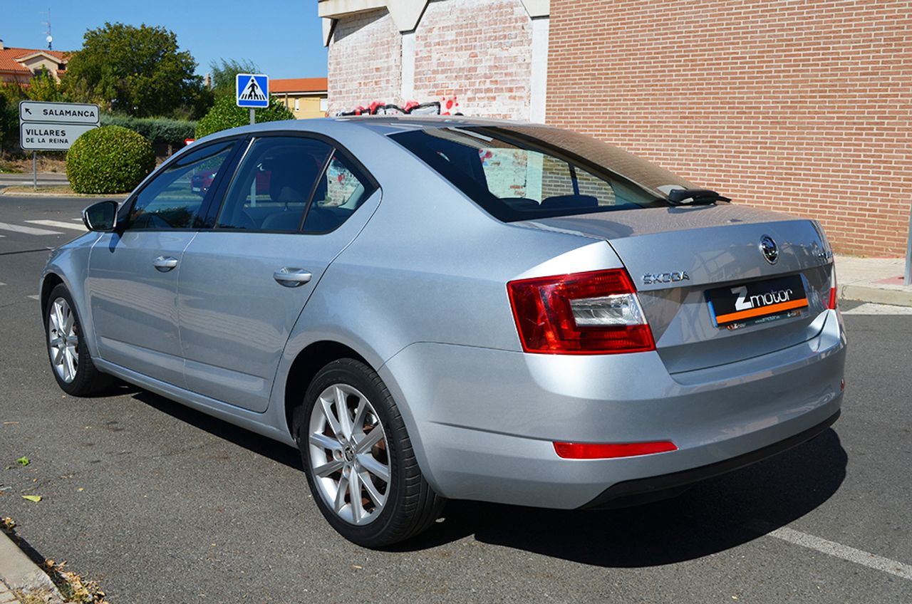 Skoda Octavia 1.6 Tdi 105cv Ambition - Foto 3