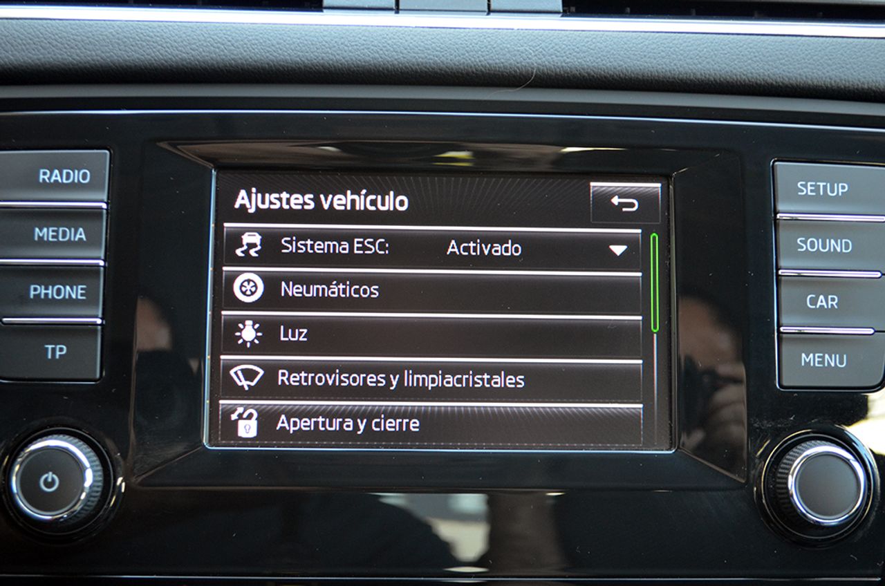 Skoda Octavia 1.6 Tdi 105cv Ambition - Foto 32