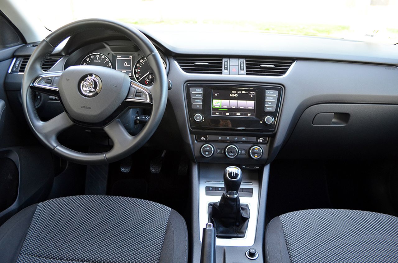 Skoda Octavia 1.6 Tdi 105cv Ambition - Foto 7