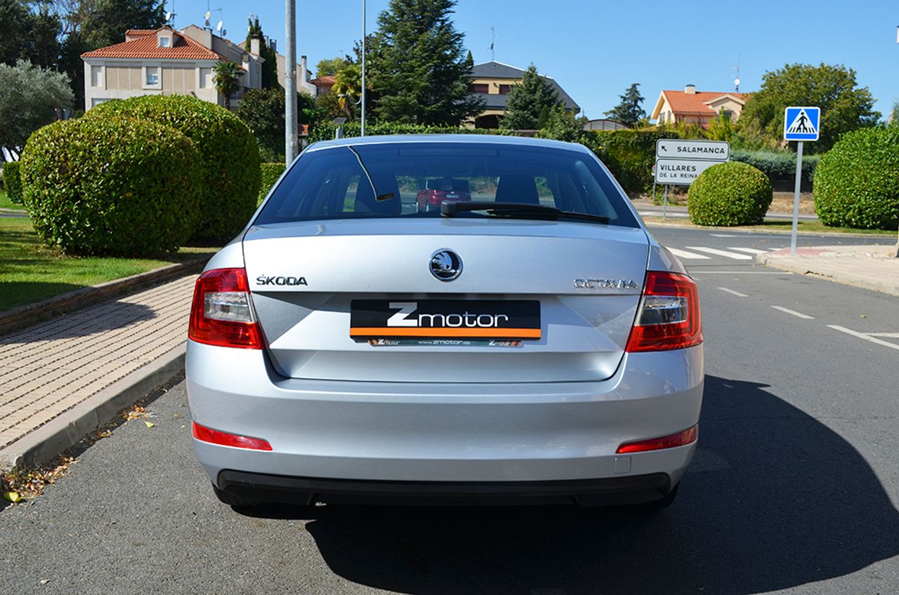 Skoda Octavia 1.6 Tdi 105cv Ambition - Foto 44