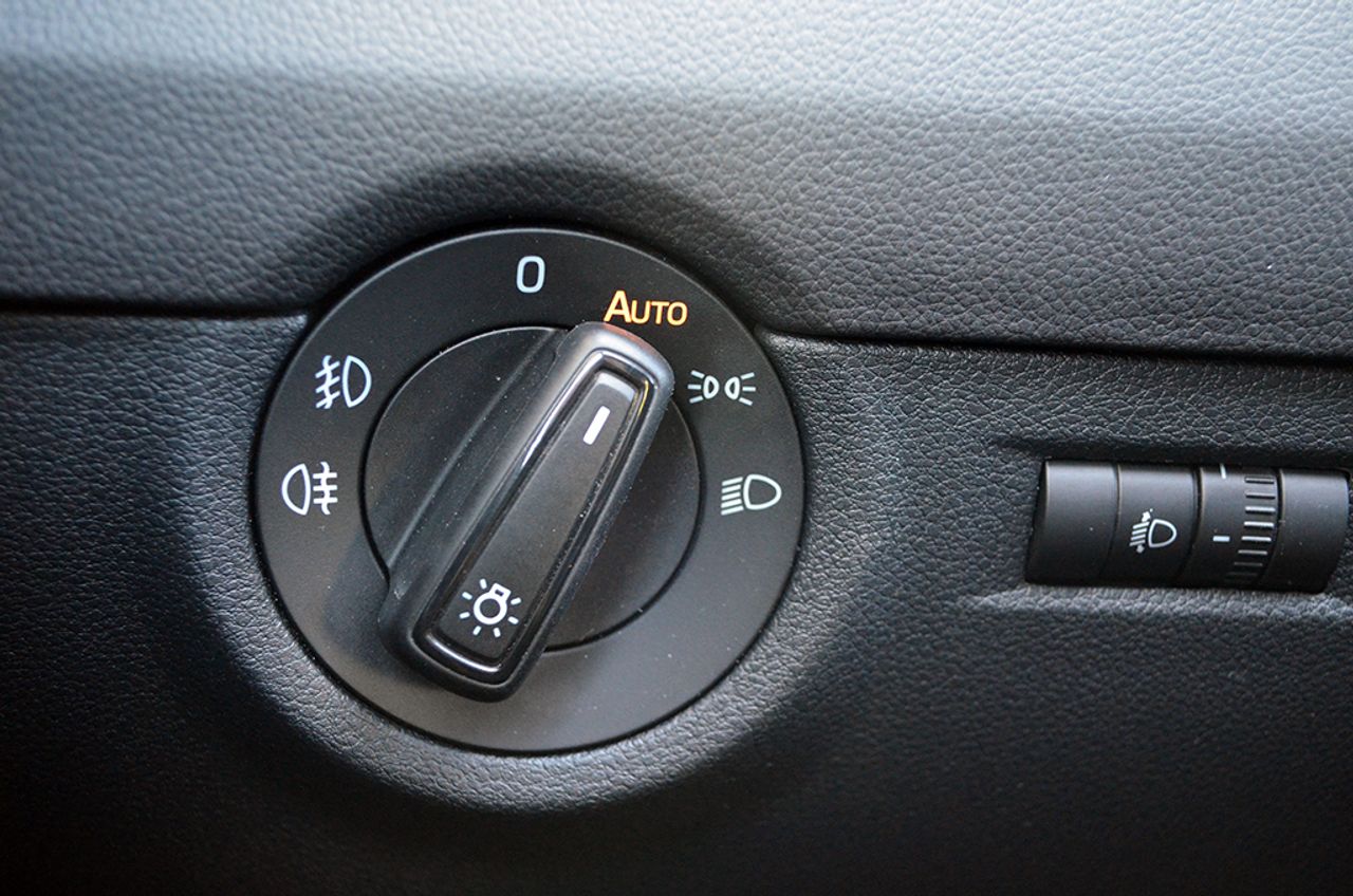 Skoda Octavia 1.6 Tdi 105cv Ambition - Foto 37