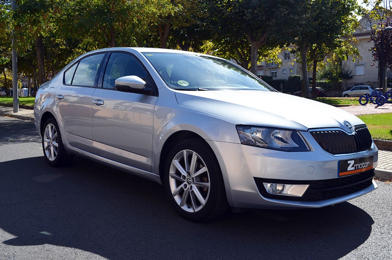 Skoda Octavia 1.6 Tdi 105cv Ambition - Foto 6