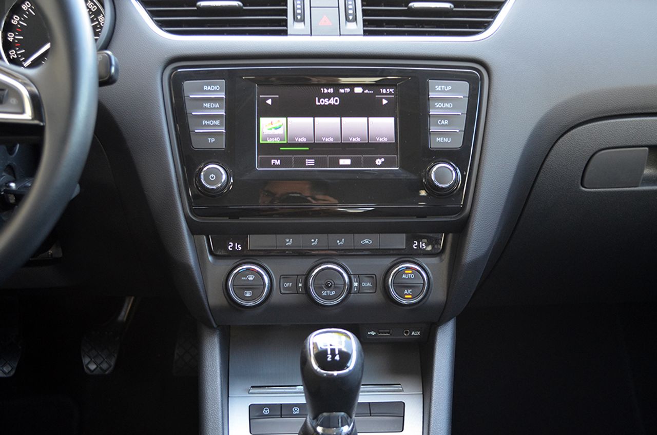 Skoda Octavia 1.6 Tdi 105cv Ambition - Foto 15