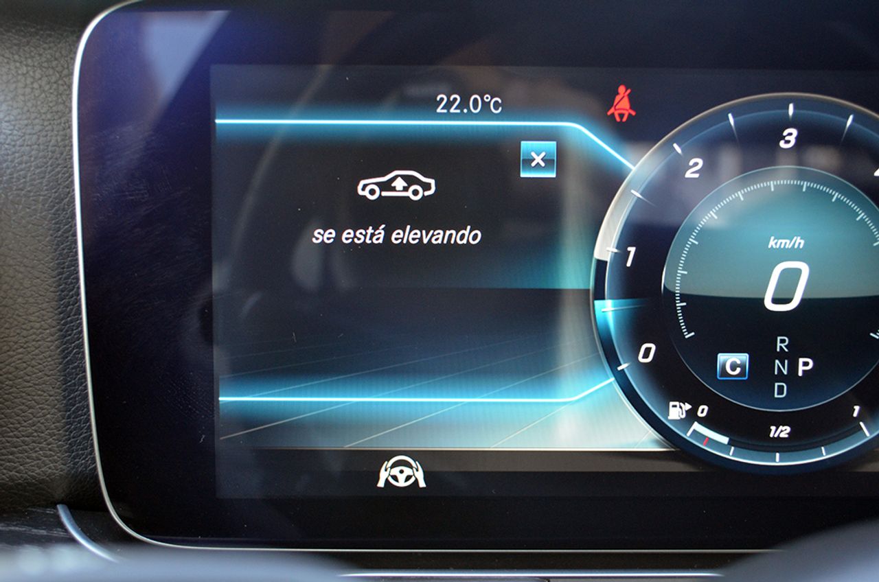 Mercedes Clase E 350d 4MATIC 9G-Tronic 258cv AMG - Foto 39