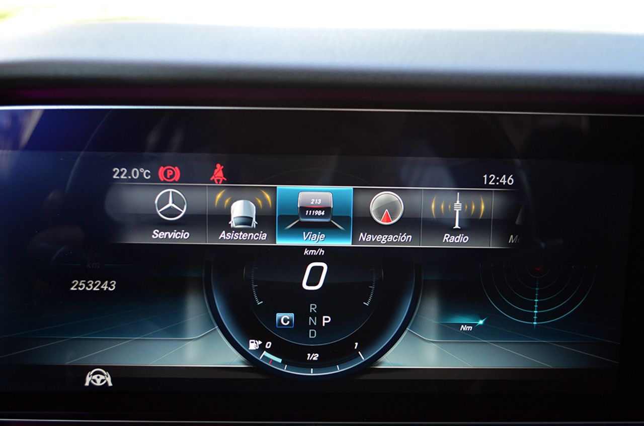 Mercedes Clase E 350d 4MATIC 9G-Tronic 258cv AMG - Foto 30